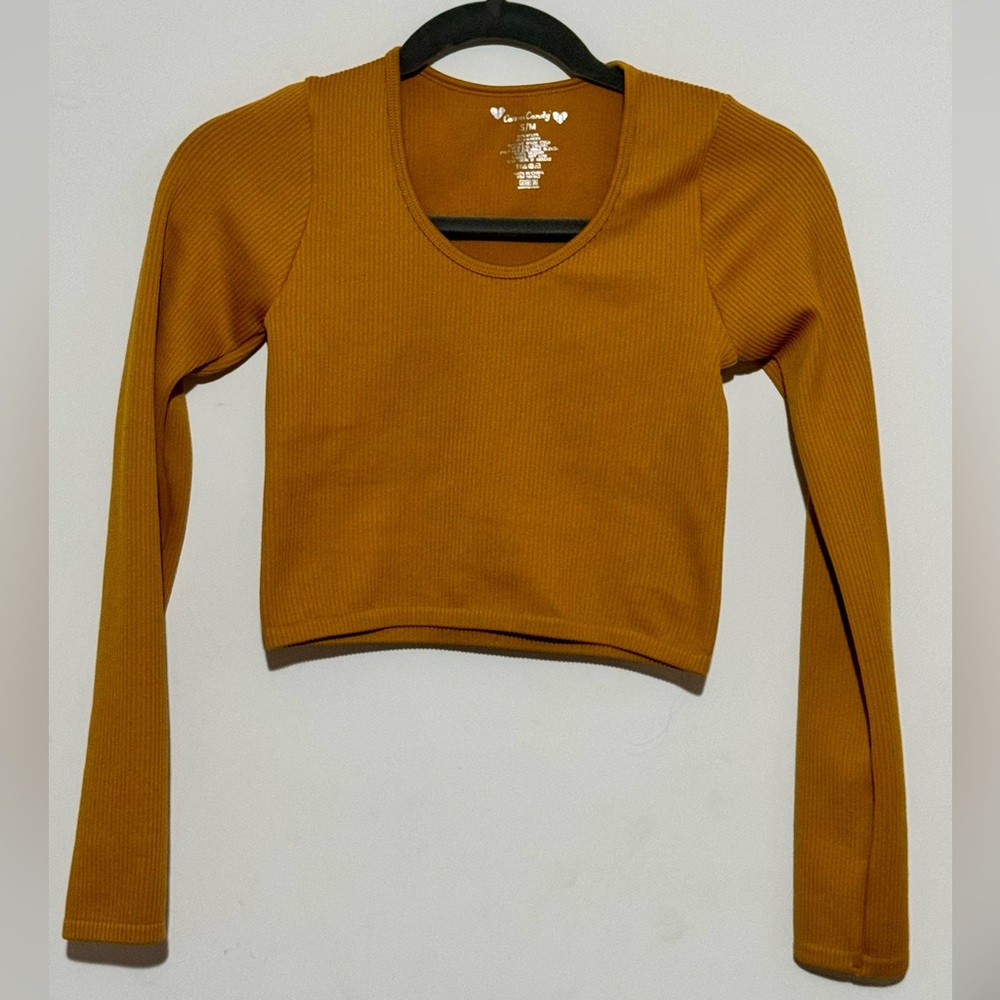 Long sleeve crop top. Size S/M. PTP: 12.5/13 inches. Color: Mustard Yellow